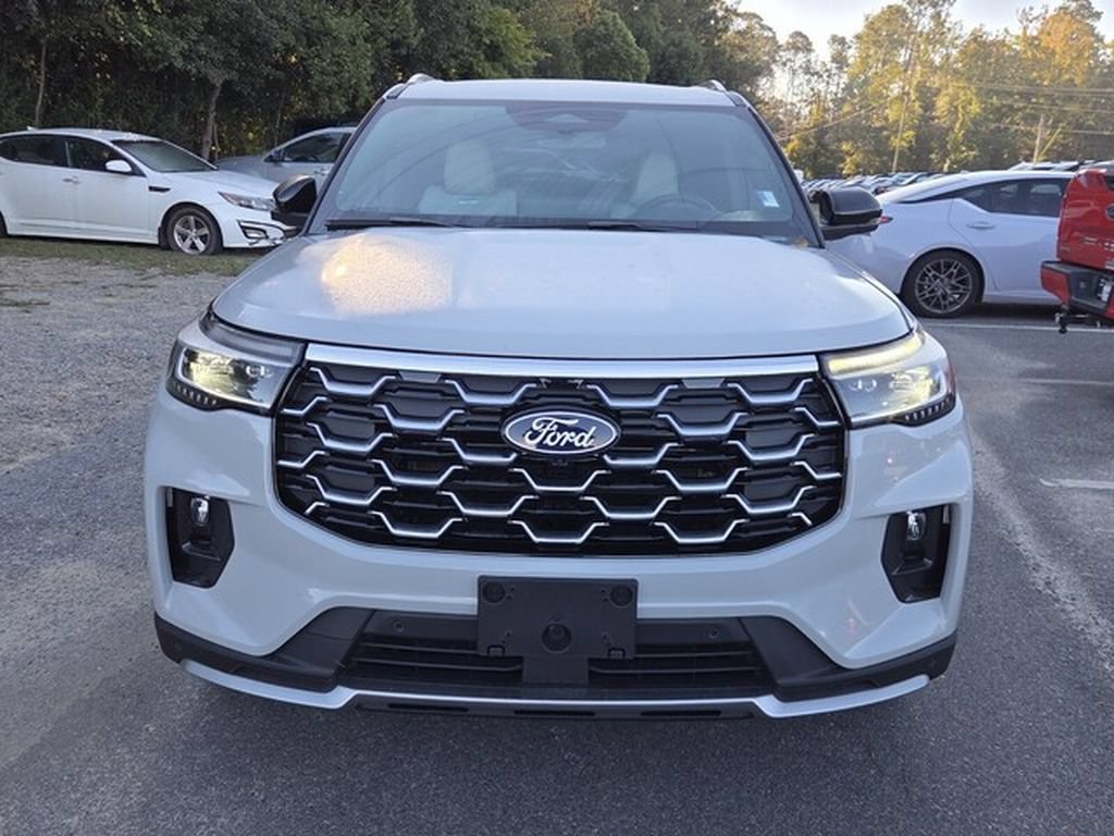 New 2027 Ford Explorer Platinum w/ 3.0L Ultimate Package RWD image 2