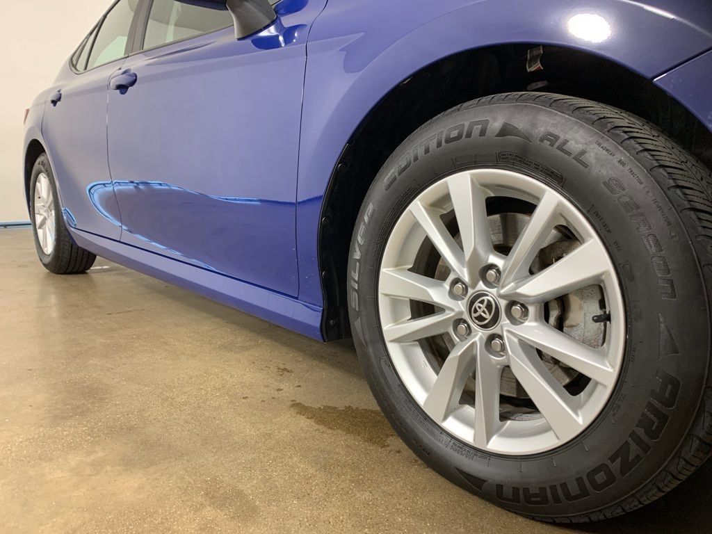 Used 2025 Toyota Camry LE image 6