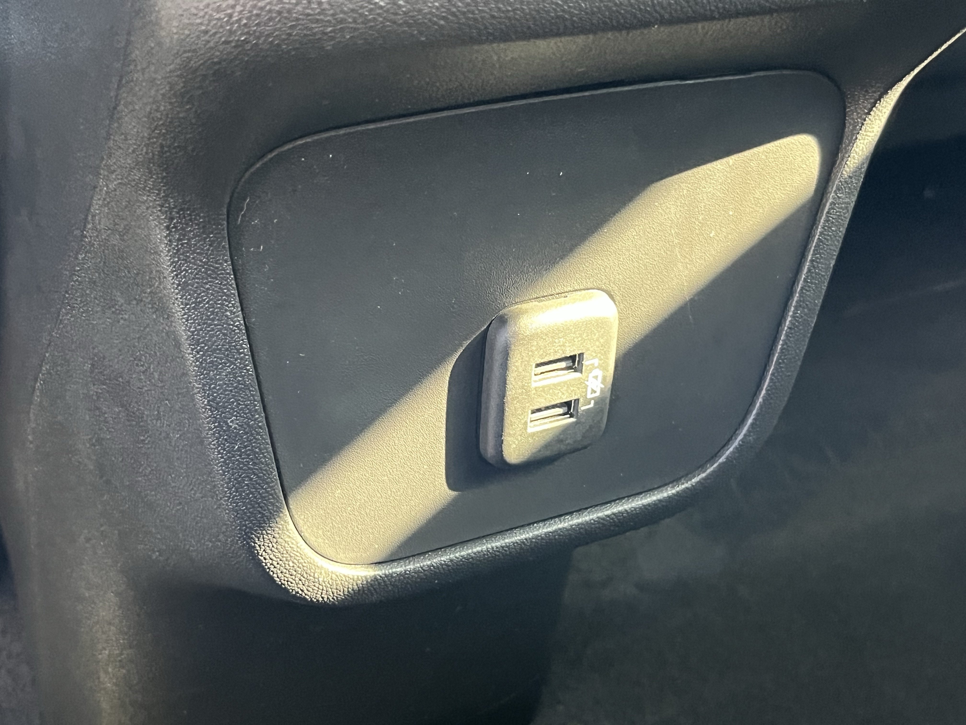 Used 2019 Chevrolet Equinox LS w/ LS Convenience Package AWD/4WD image 19