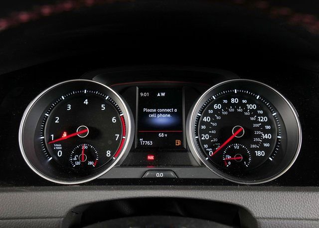 Used 2021 Volkswagen GTI SE image 21