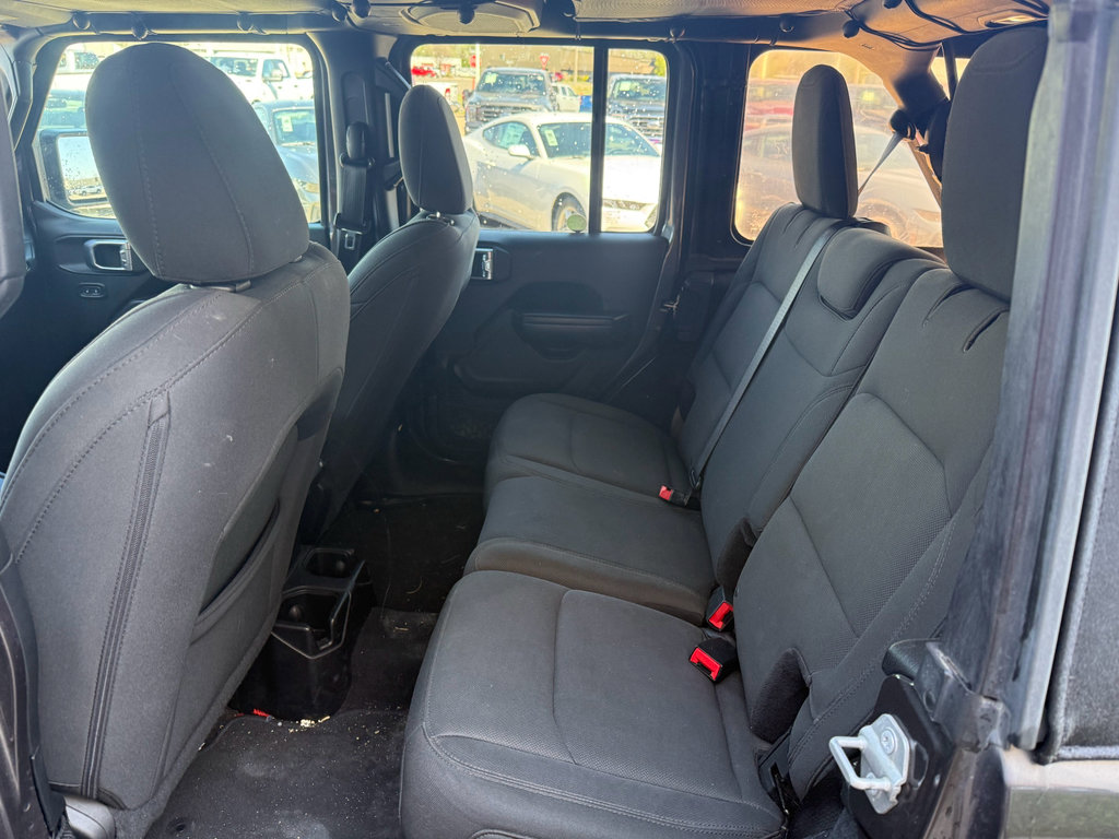 Used 2018 Jeep Wrangler Unlimited Sport S AWD/4WD image 11