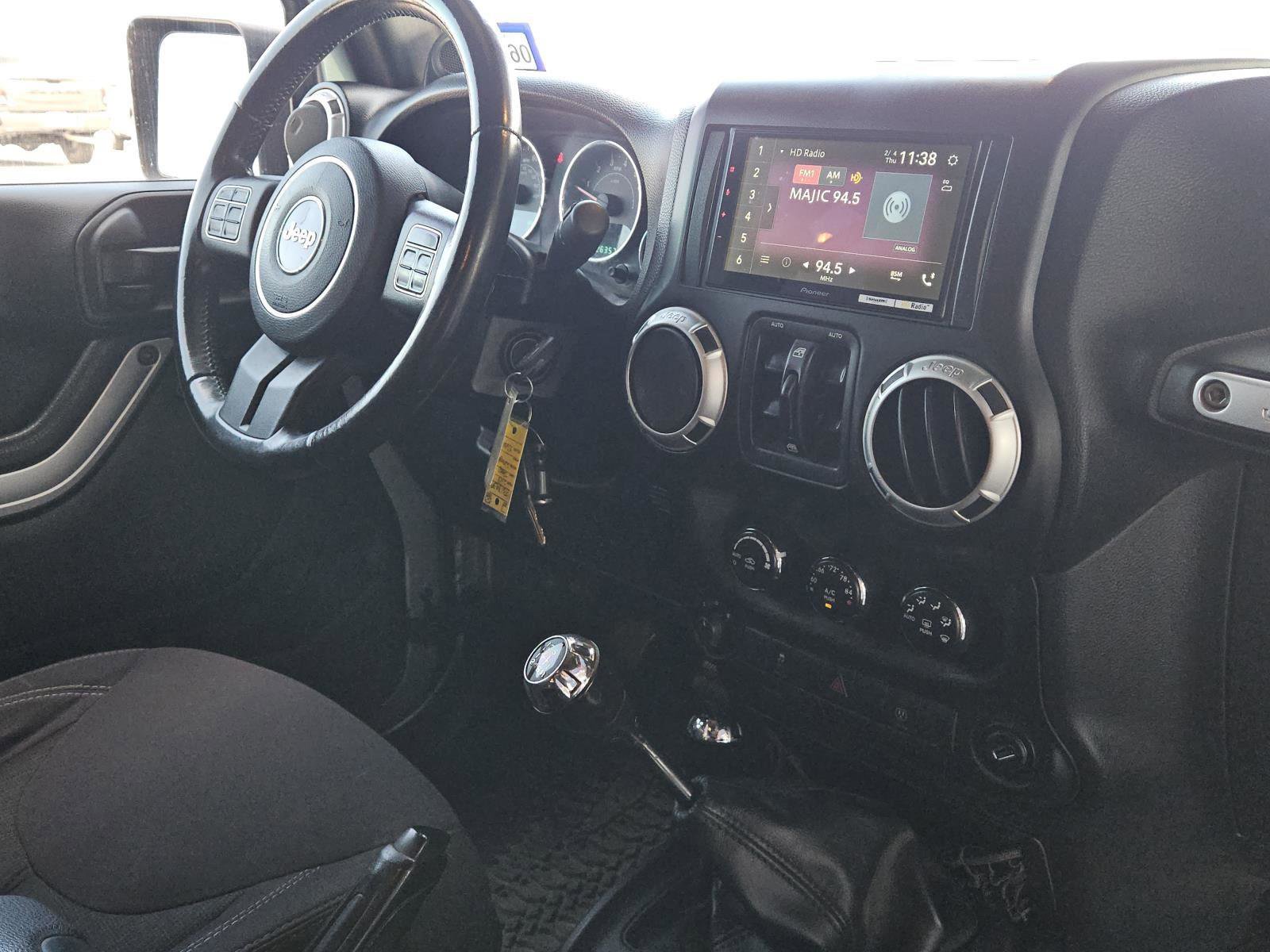 Used 2013 Jeep Wrangler Unlimited Sahara w/ Dual Top Group image 27