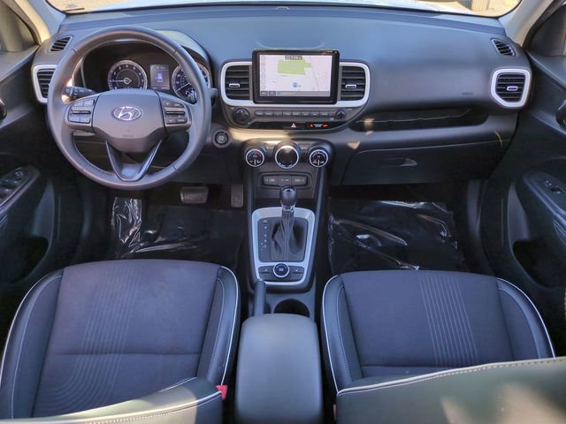 Certified 2022 Hyundai Venue Limited image 14
