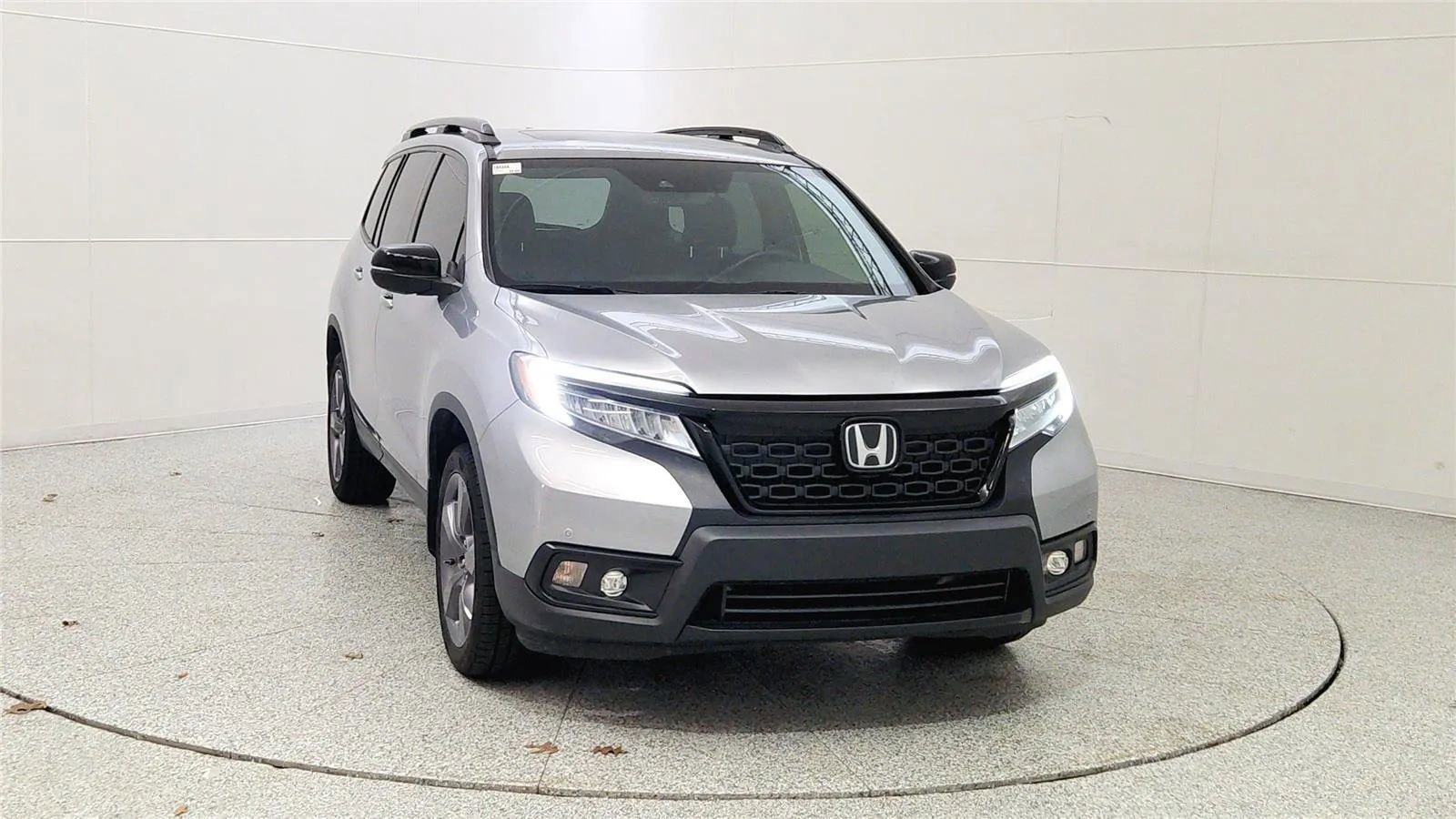 Used 2020 Honda Passport Touring image 2