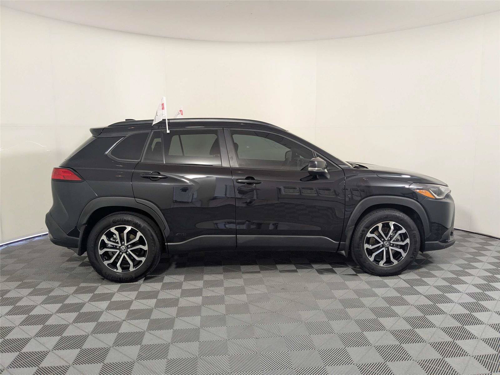 Used 2024 Toyota Corolla Cross AWD Hybrid image 5