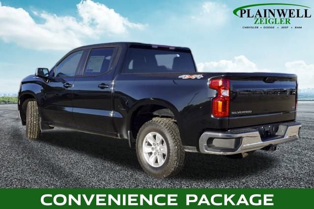 Used 2025 Chevrolet Silverado 1500 LT image 2