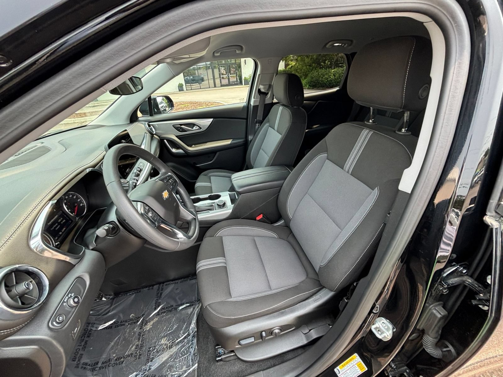 Used 2025 Chevrolet Blazer LT FWD image 37