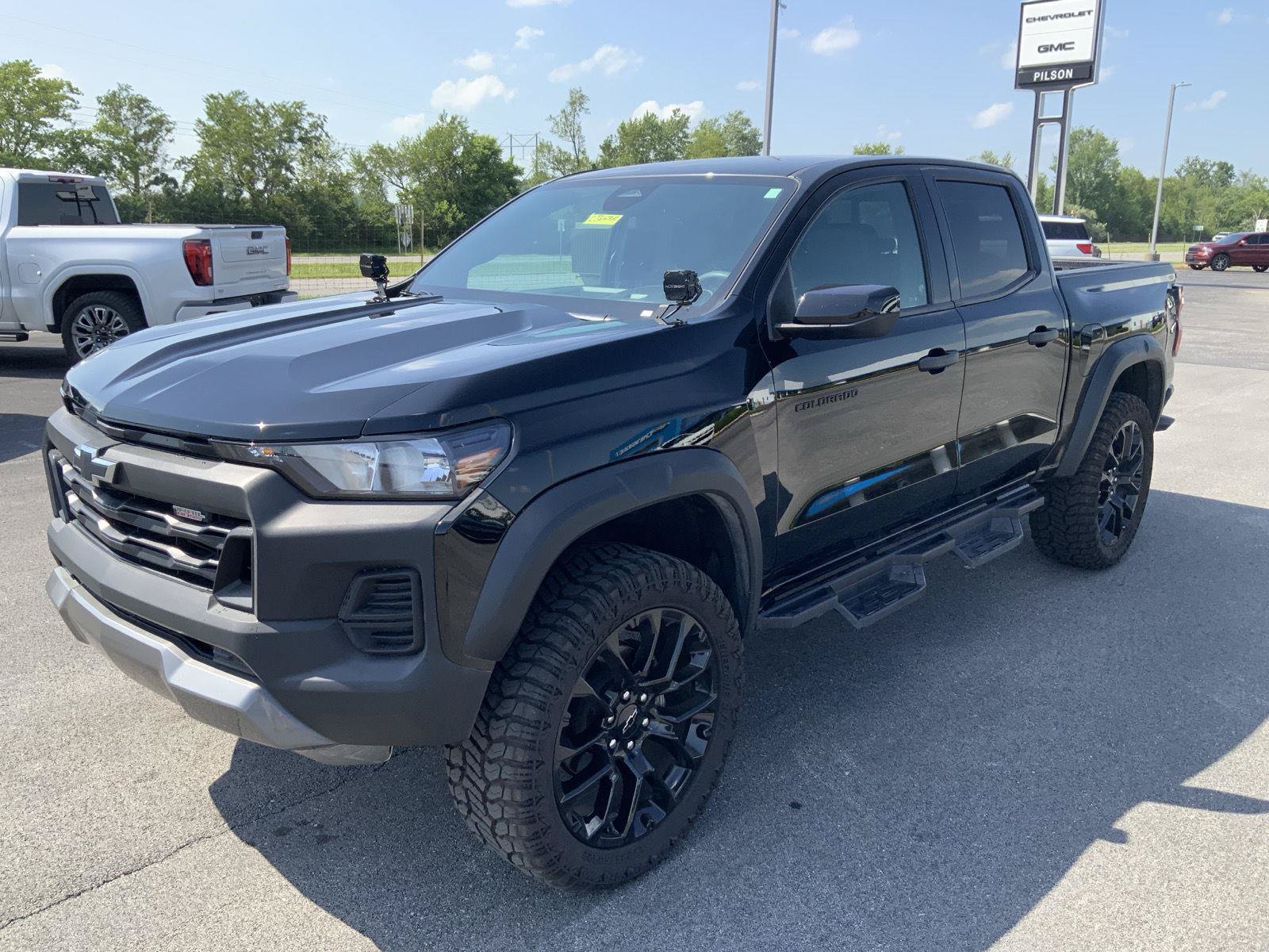 Used 2024 Chevrolet Colorado Trail Boss w/ LPO, Skid Plate Package AWD/4WD image 4