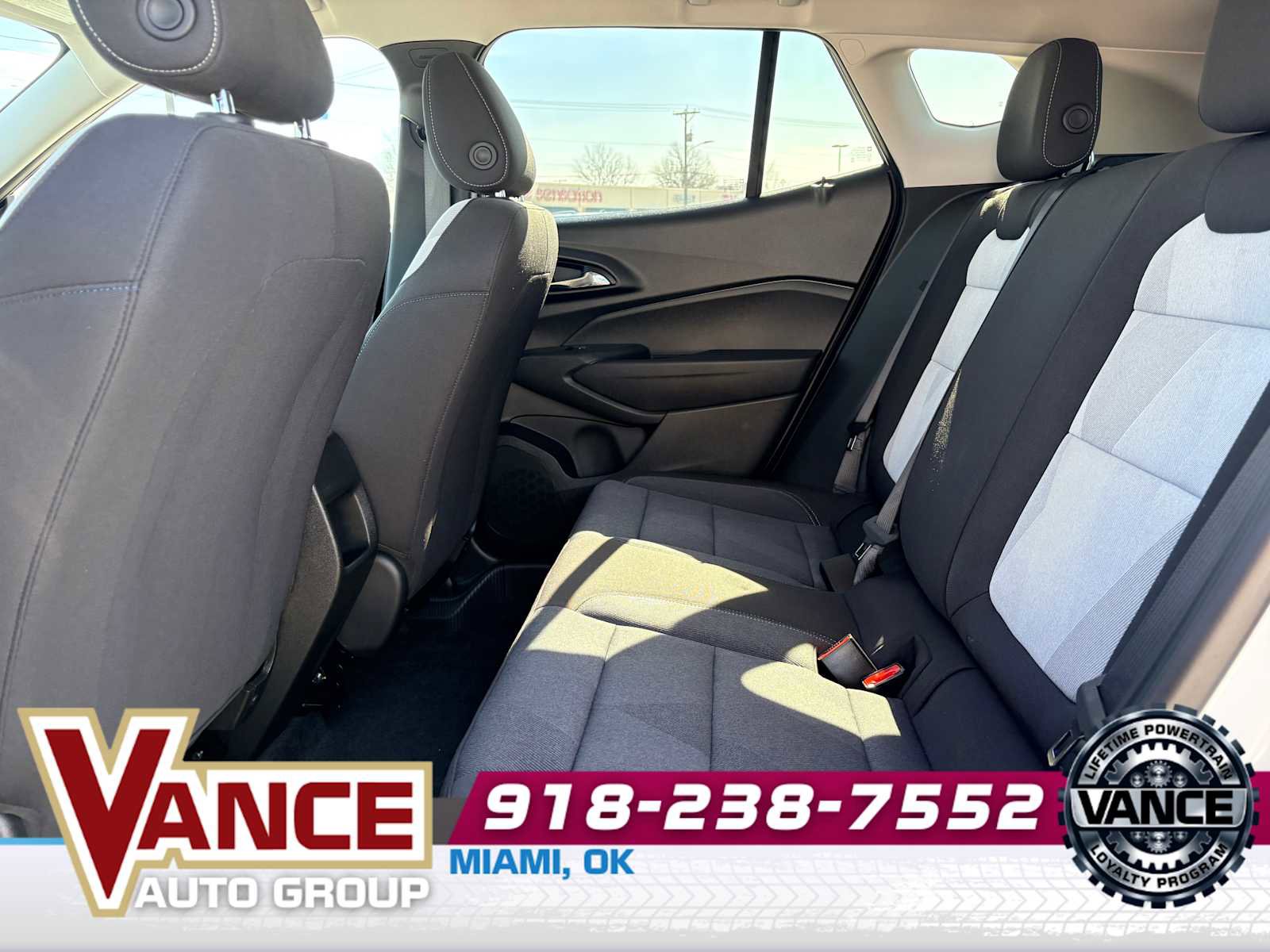 Used 2025 Chevrolet Trax LS w/ LS Convenience Package image 12