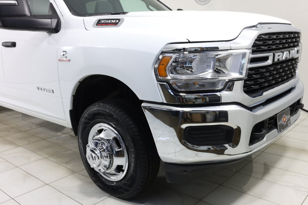 Used 2024 RAM 3500 SLT w/ Quick Order Package 2YG SLT AWD/4WD image 37