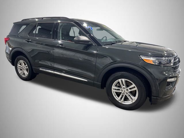 Used 2022 Ford Explorer XLT w/ Equipment Group 202A image 7