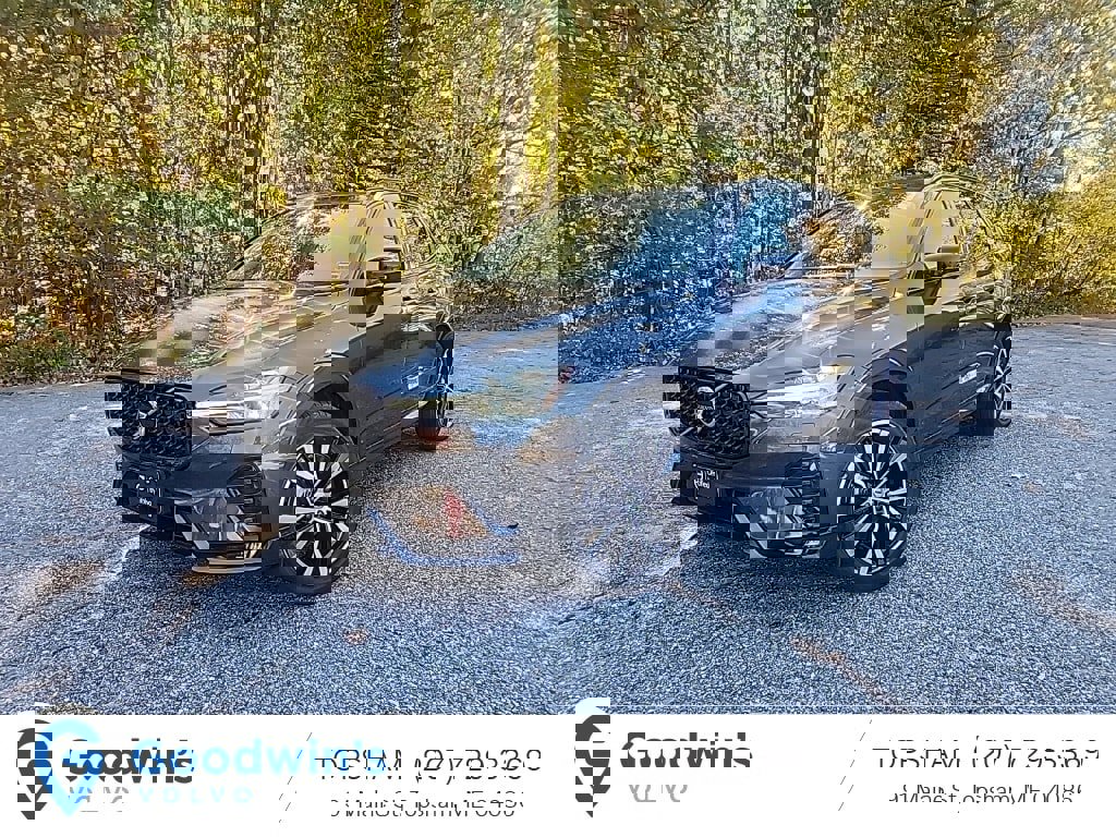 Certified 2025 Volvo XC60 B5 Plus image 1