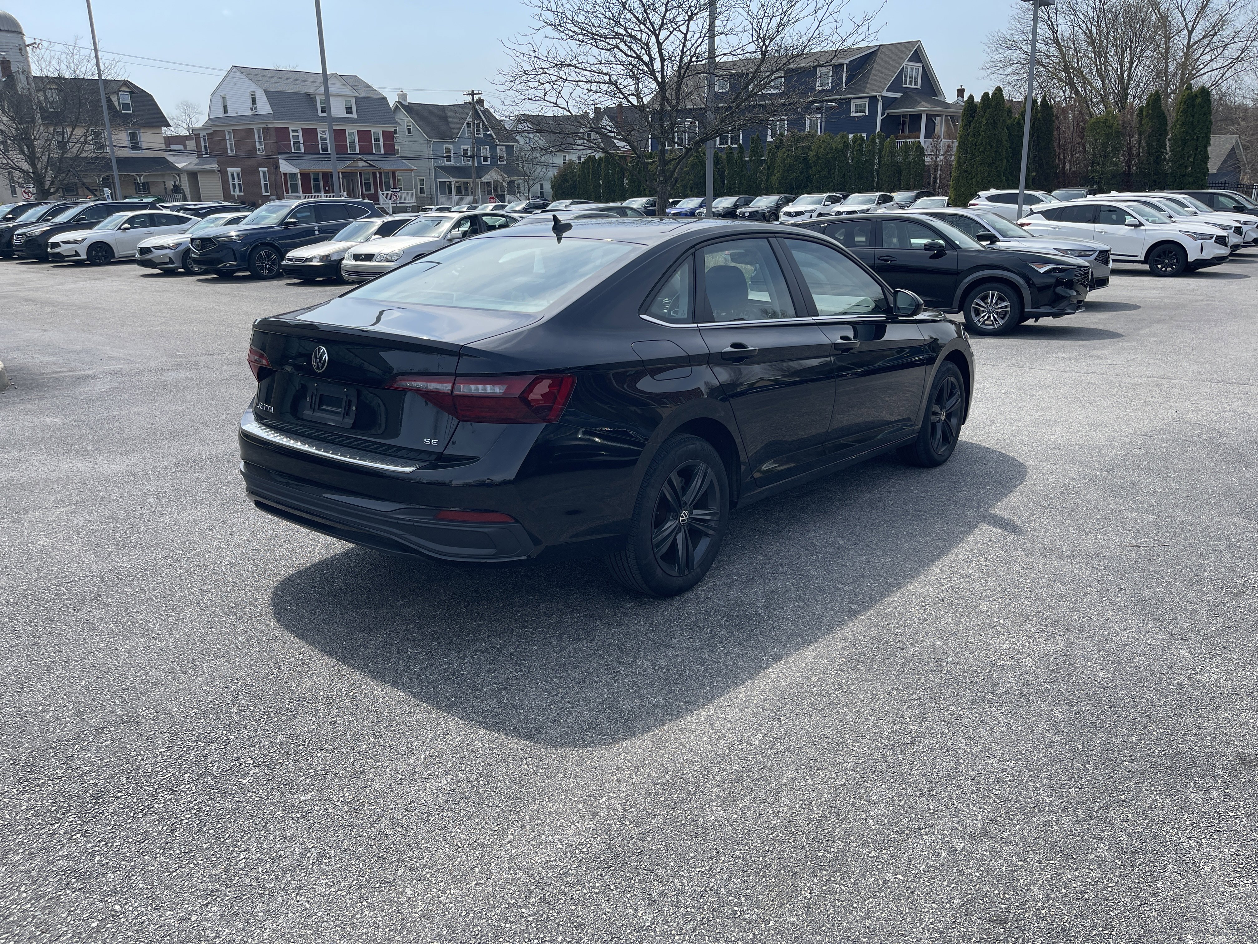 Used 2023 Volkswagen Jetta SE image 6