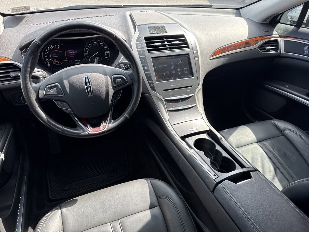 Used 2013 Lincoln MKZ FWD image 16