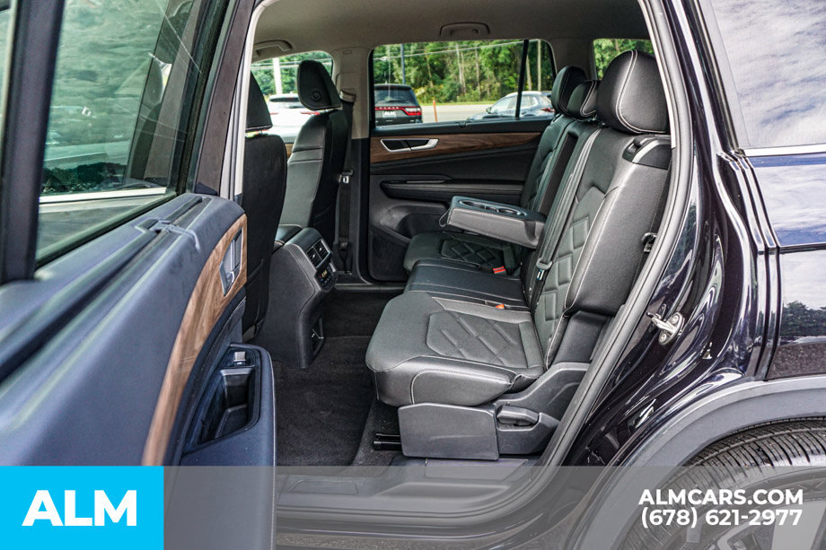 Used 2025 Volkswagen Atlas SE FWD image 20
