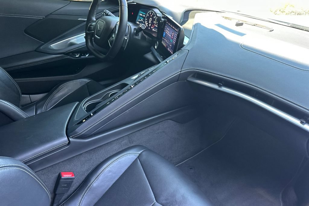 Used 2023 Chevrolet Corvette Stingray Coupe w/ Z51 Performance Package RWD image 13