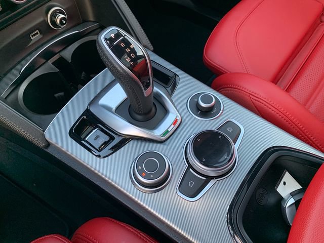 Used 2024 Alfa Romeo Stelvio Ti w/ Performance Driving Package AWD/4WD image 29