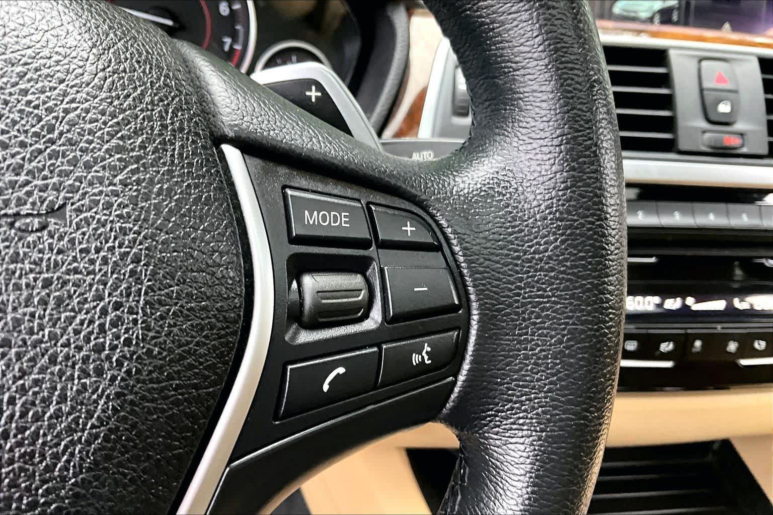 Used 2018 BMW 330i xDrive Sedan AWD/4WD image 24