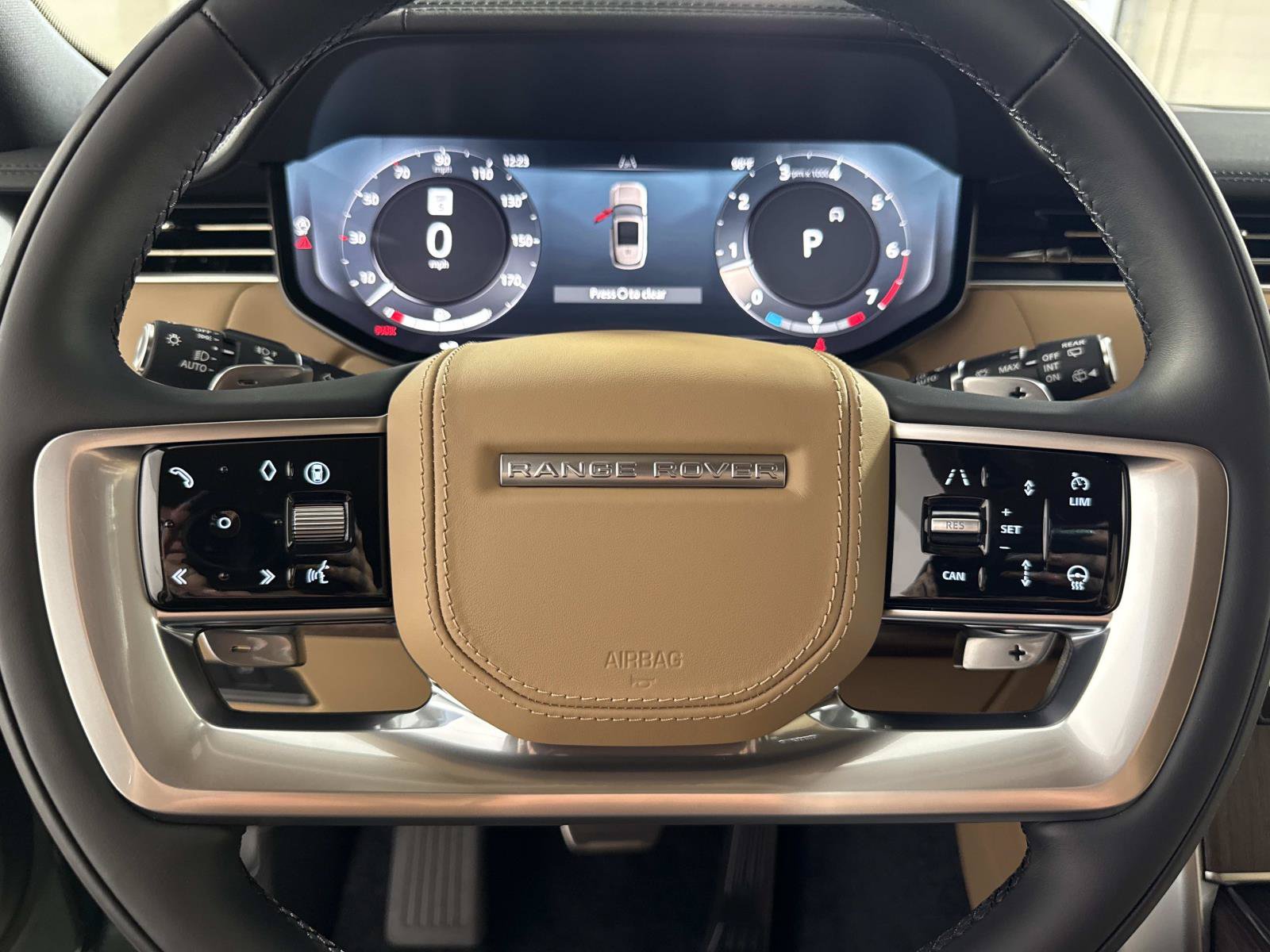 New 2026 Land Rover Range Rover Long Wheelbase SE AWD/4WD image 28