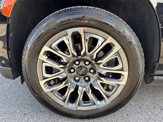 Used 2024 GMC Yukon Denali Ultimate image 9