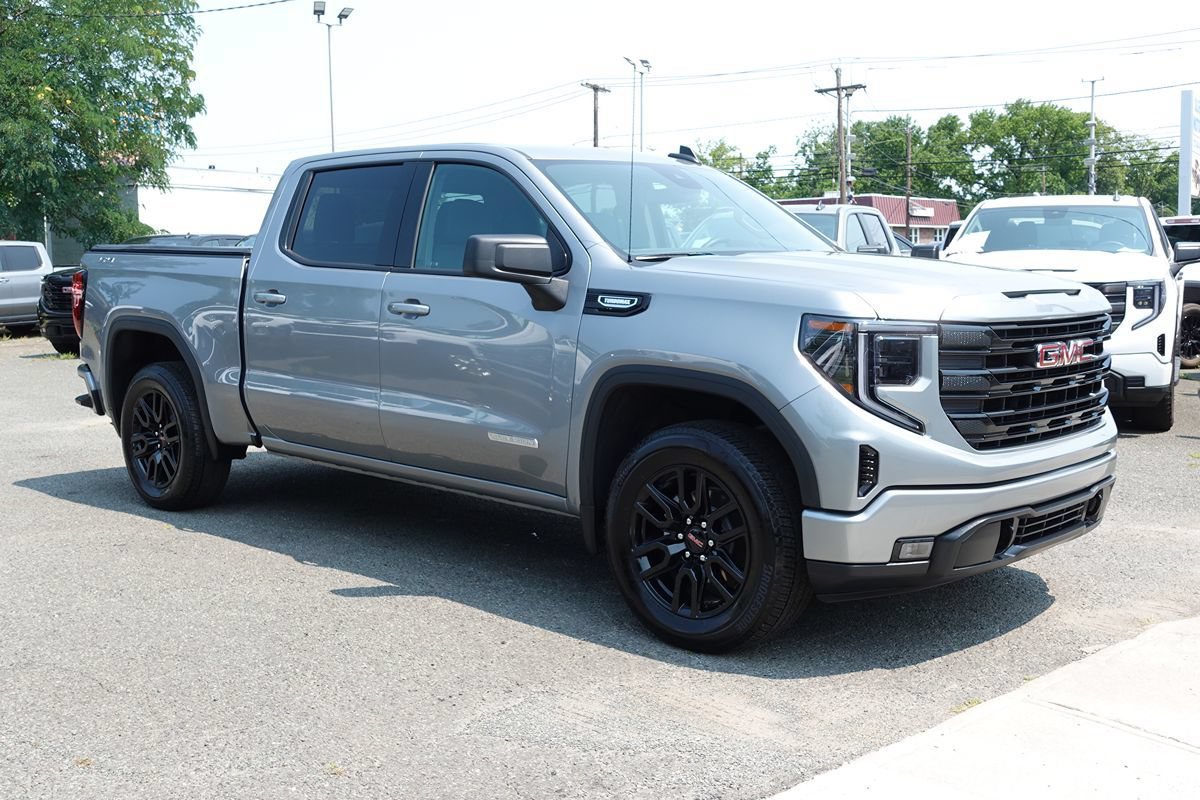 Used 2025 GMC Sierra 1500 Elevation AWD/4WD image 4