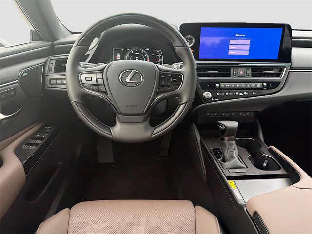 New 2025 Lexus ES 350 Ultra Luxury image 17
