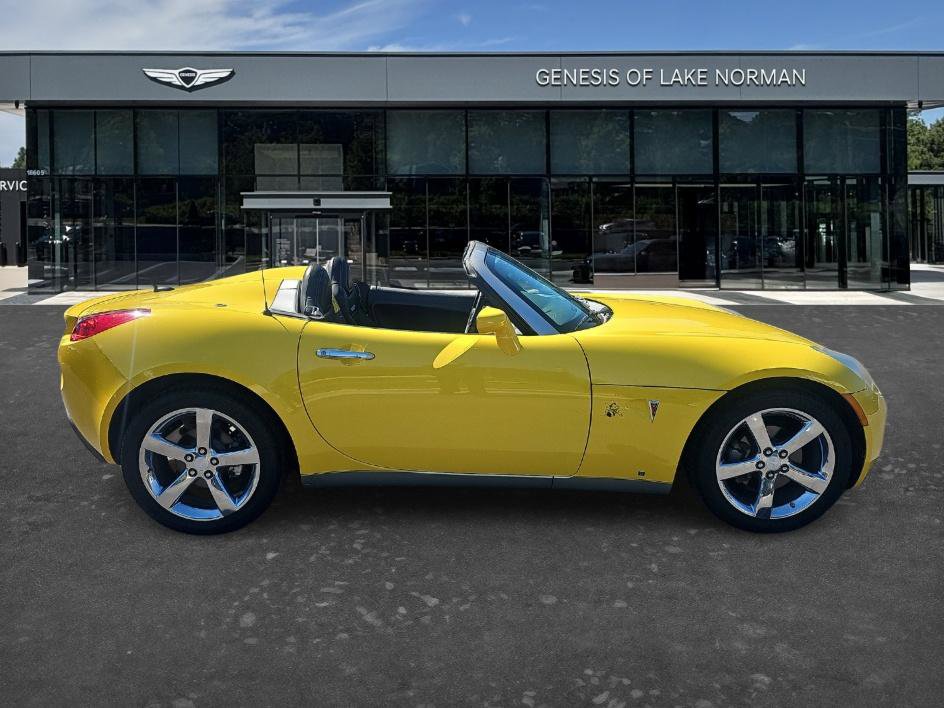 Used 2008 Pontiac Solstice GXP w/ Premium Package image 4