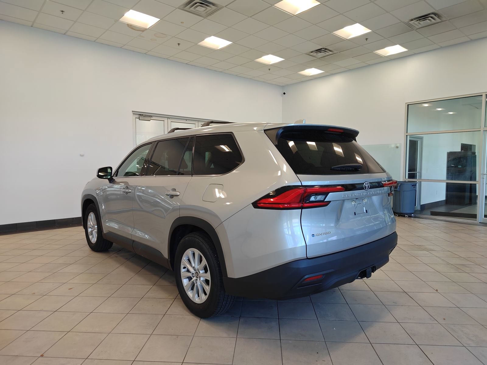 Used 2024 Toyota Grand Highlander XLE image 6