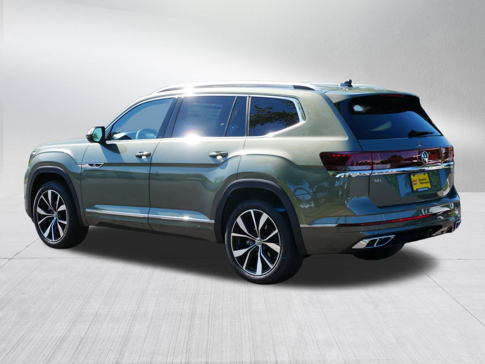 New 2026 Volkswagen Atlas SEL Premium R-Line image 3