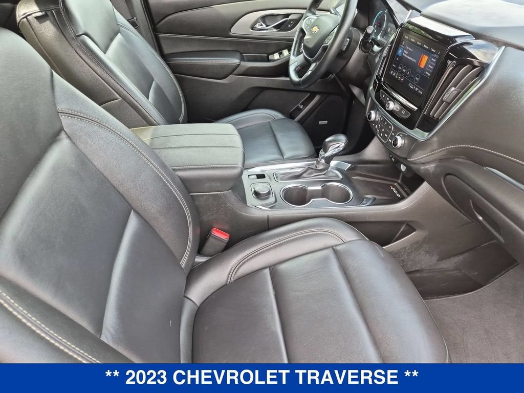 Used 2023 Chevrolet Traverse LT w/ LT Premium Package AWD/4WD image 33