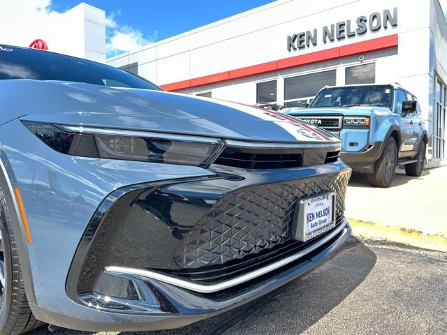 Used 2026 Toyota Crown XLE image 4