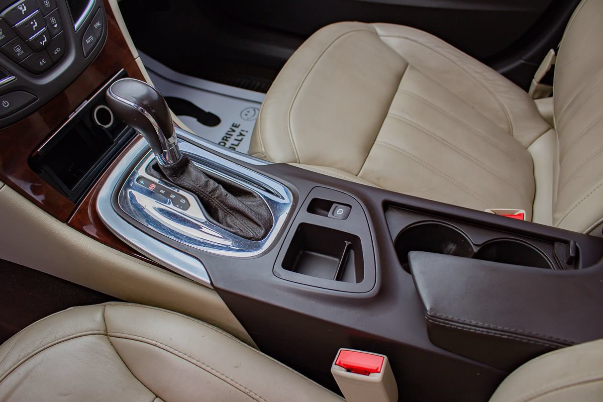 Used 2016 Buick Regal AWD image 27