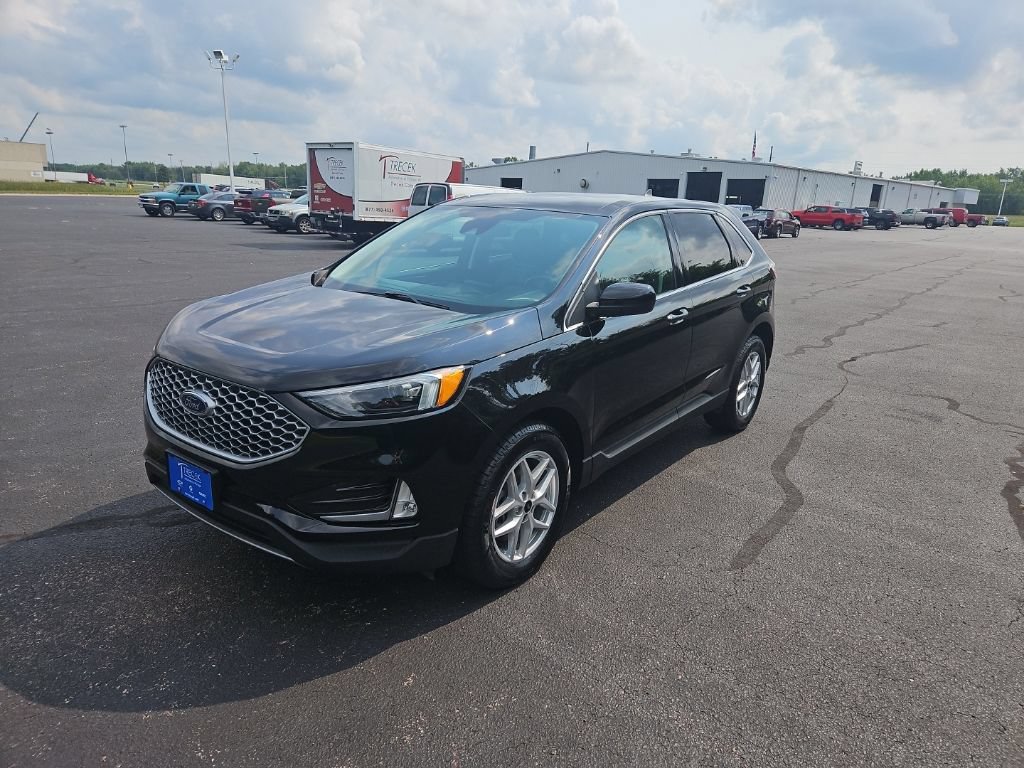 Used 2024 Ford Edge SEL w/ Convenience Package AWD/4WD image 3