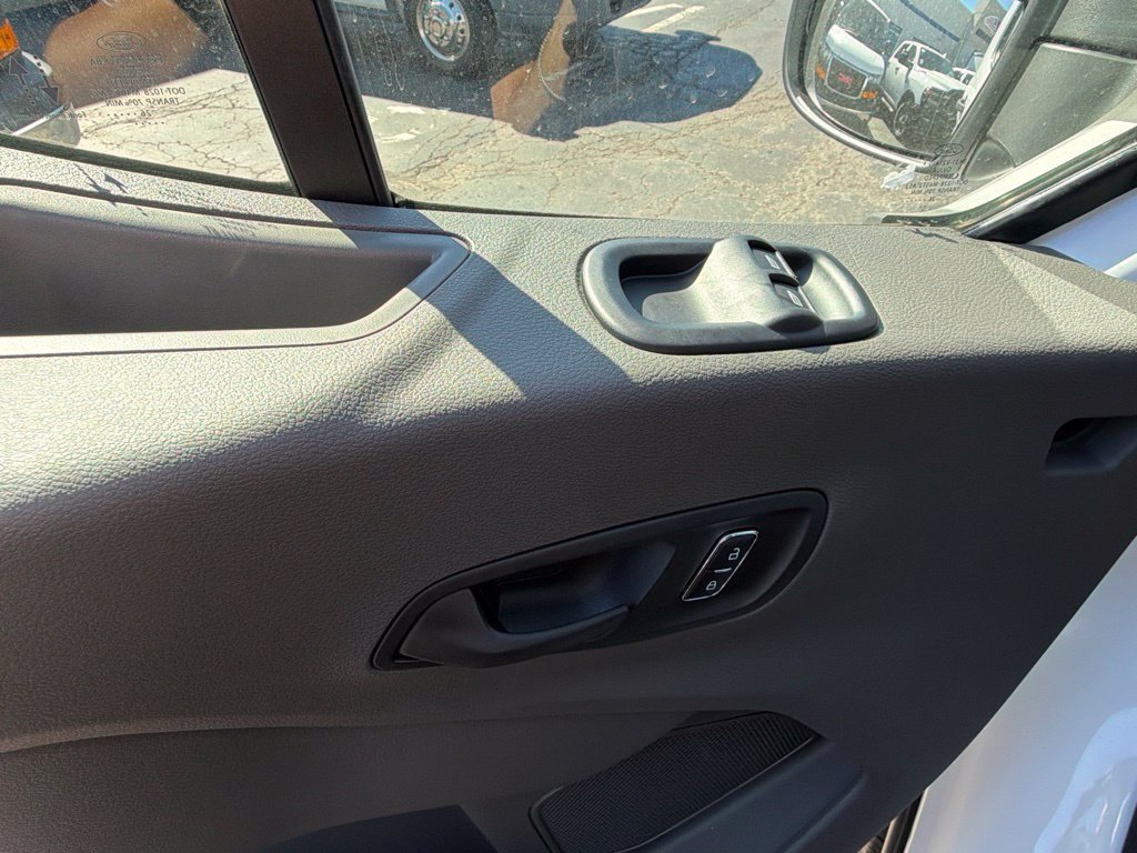 New 2027 Ford Transit 250 148 Medium Roof w/ Load Area Protection Package RWD image 12
