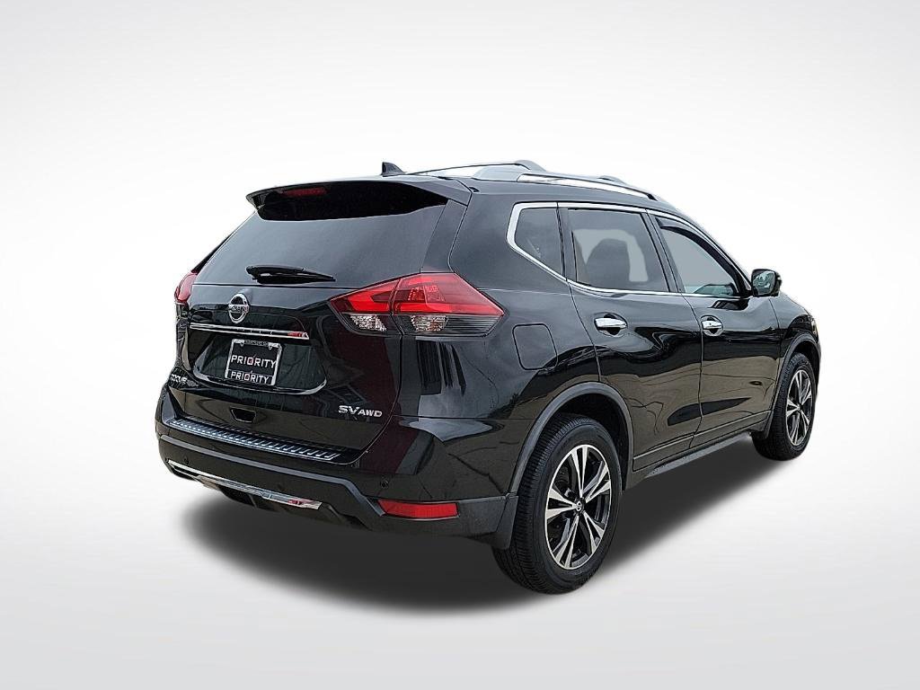 Used 2019 Nissan Rogue SV w/ Sun & Sound Touring Package AWD/4WD image 4