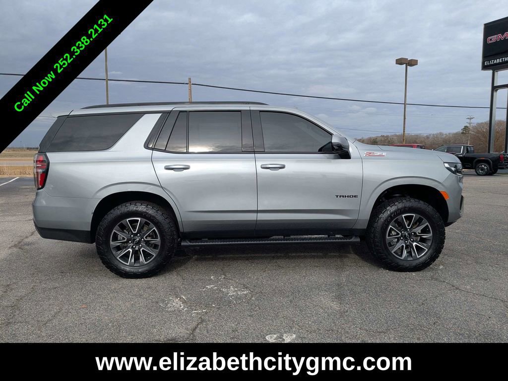 Used 2024 Chevrolet Tahoe Z71 w/ Luxury Package image 2
