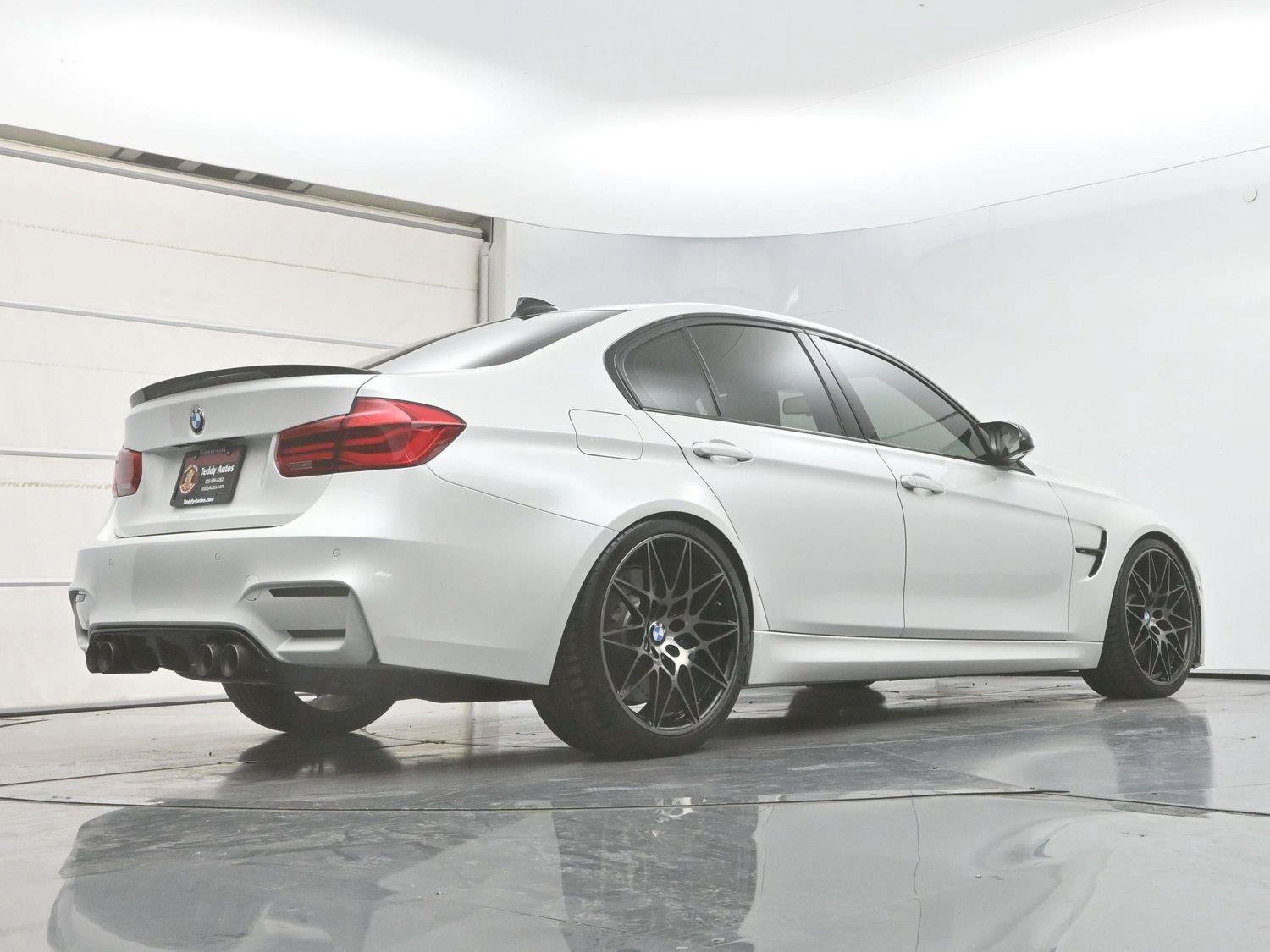 Used 2018 BMW M3 RWD image 34