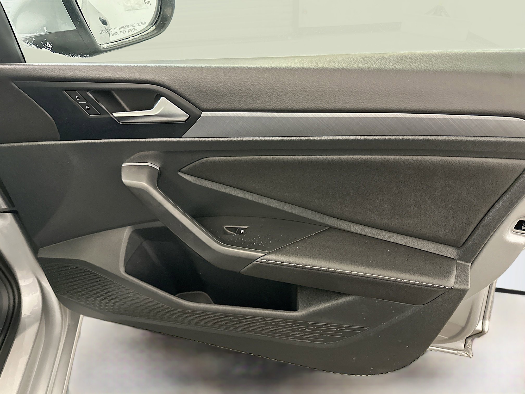 Used 2024 Volkswagen Jetta SE image 32