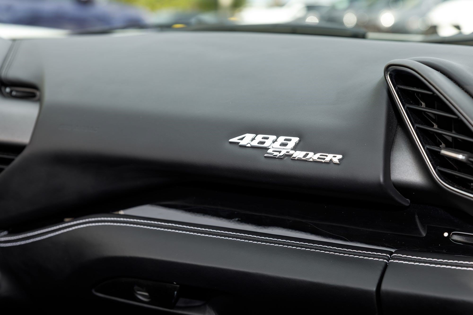 Used 2019 Ferrari 488 Spider RWD image 17