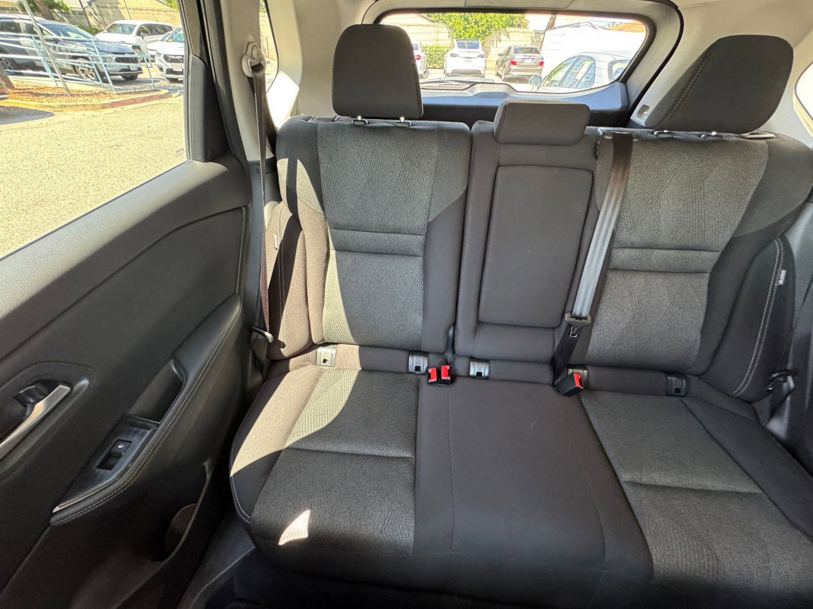 Used 2025 Nissan Rogue SV FWD image 41