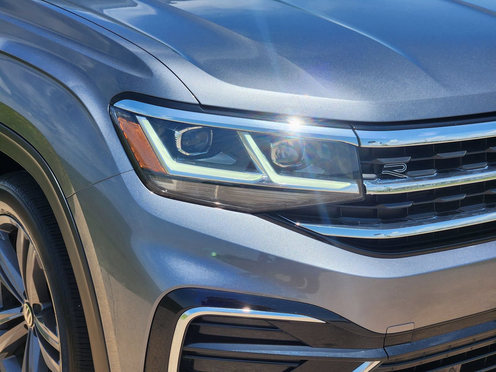 Used 2022 Volkswagen Atlas SEL R-Line AWD/4WD image 11