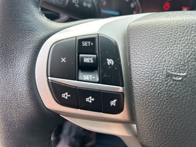 Used 2023 Ford Explorer XLT AWD/4WD image 27