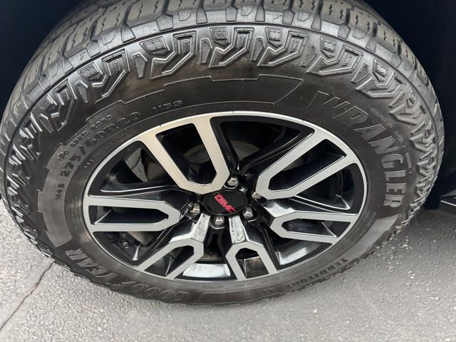 Certified 2024 GMC Yukon AT4 image 23