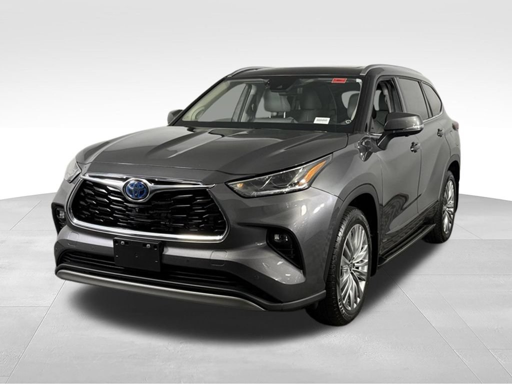 Used 2024 Toyota Highlander Platinum AWD/4WD image 9