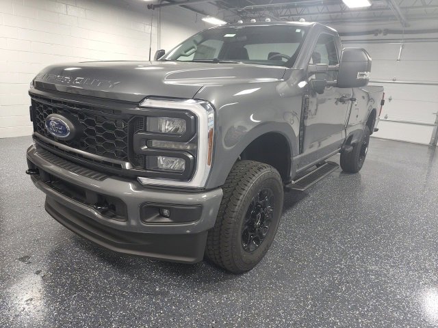 New 2025 Ford F250 XLT w/ FX4 Off-Road Package