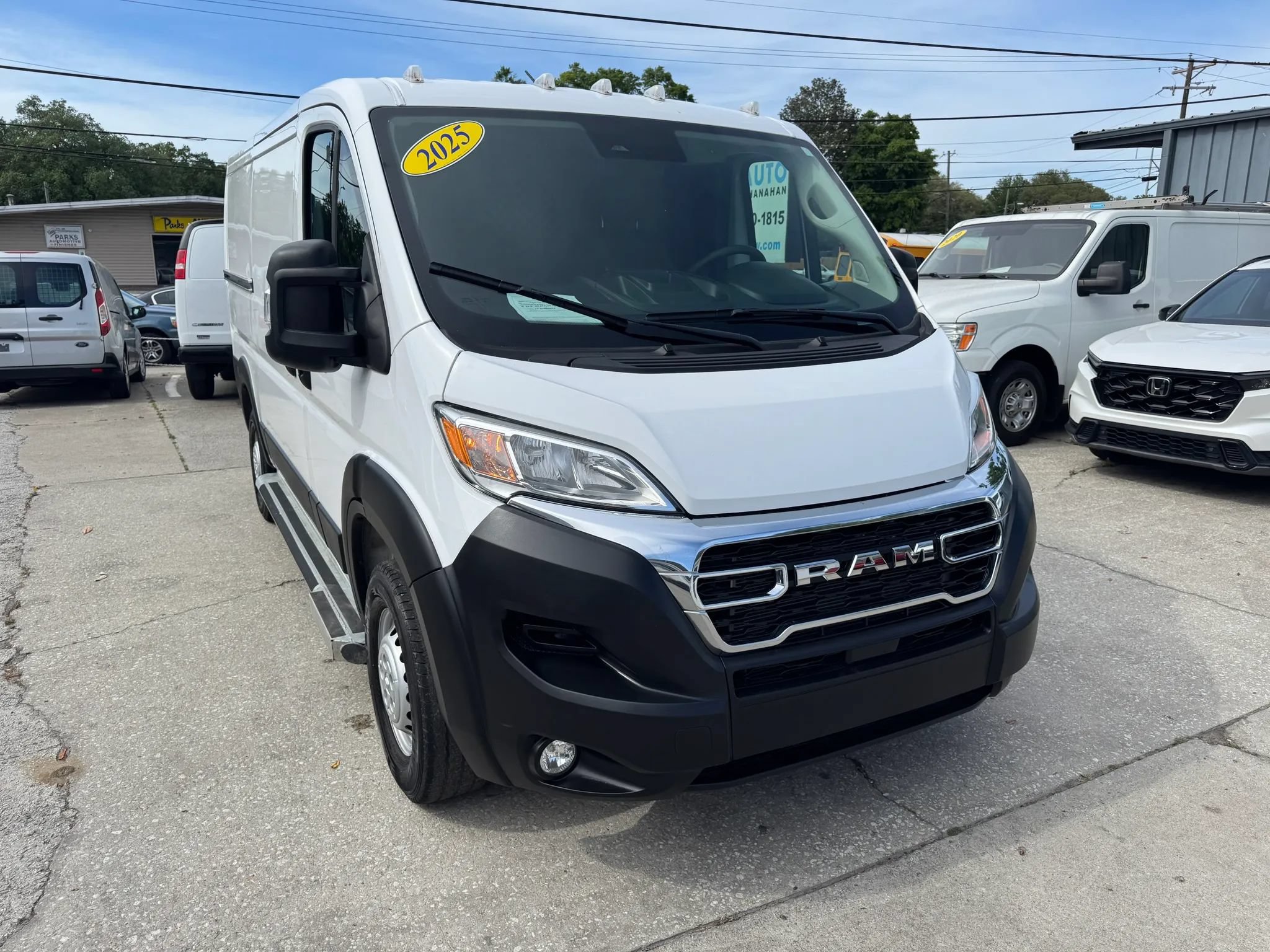 Used 2025 RAM ProMaster 2500 w/ U-Haul Equipment Group FWD image 3