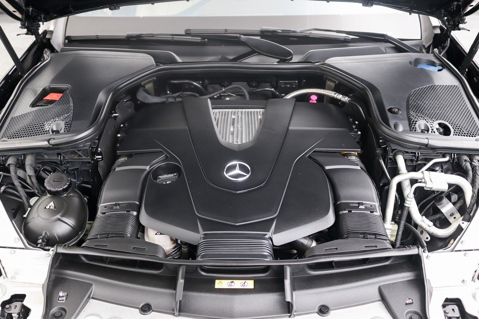 Used 2019 Mercedes-Benz E 450 4MATIC Wagon image 38