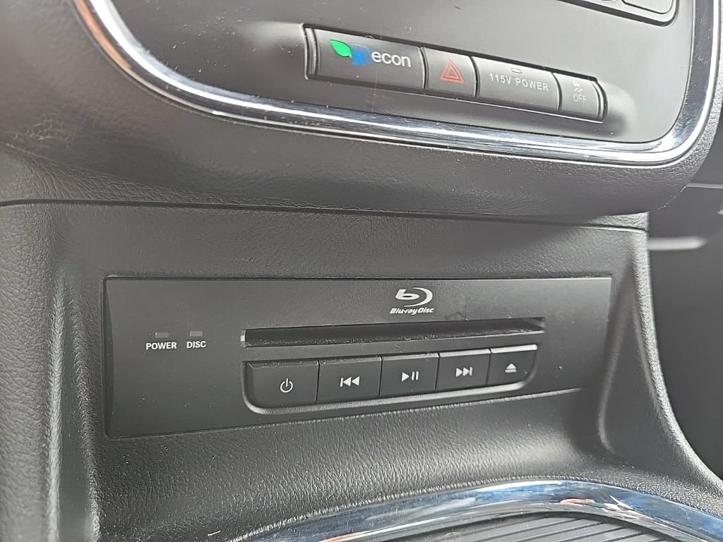 Used 2015 Dodge Grand Caravan R/T w/ Driver Convenience Group FWD image 21