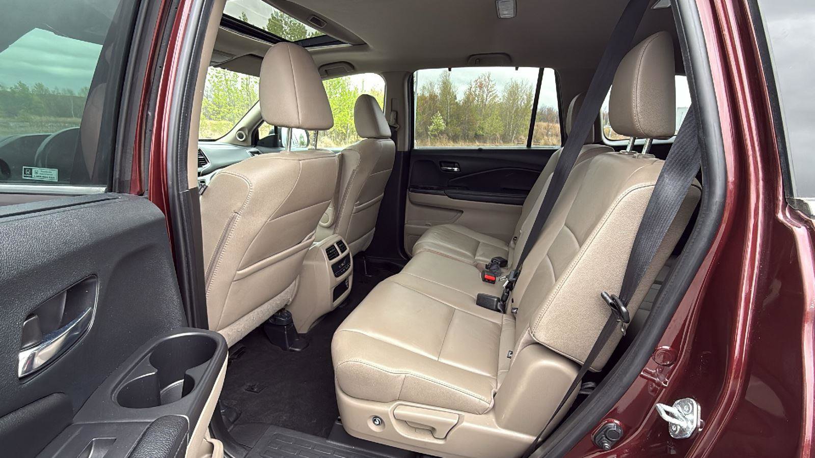 Used 2022 Honda Pilot Special Edition image 24