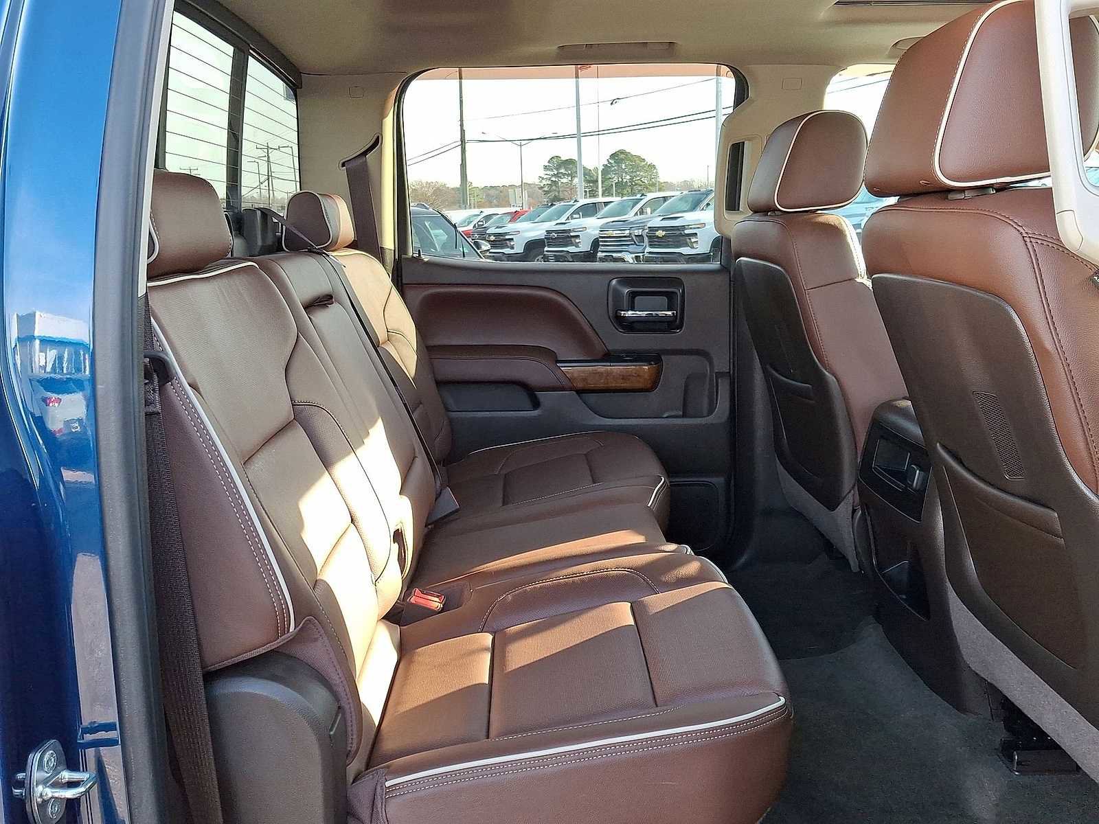 Used 2015 Chevrolet Silverado 1500 High Country w/ High Country Premium Package image 31